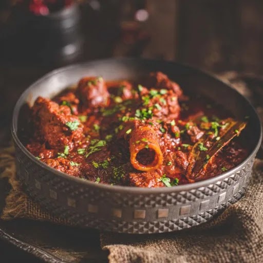 Laal Maas
