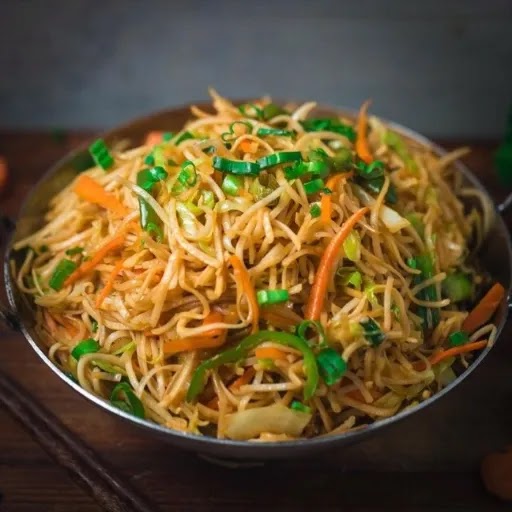 Hakka Noodles (Veg)